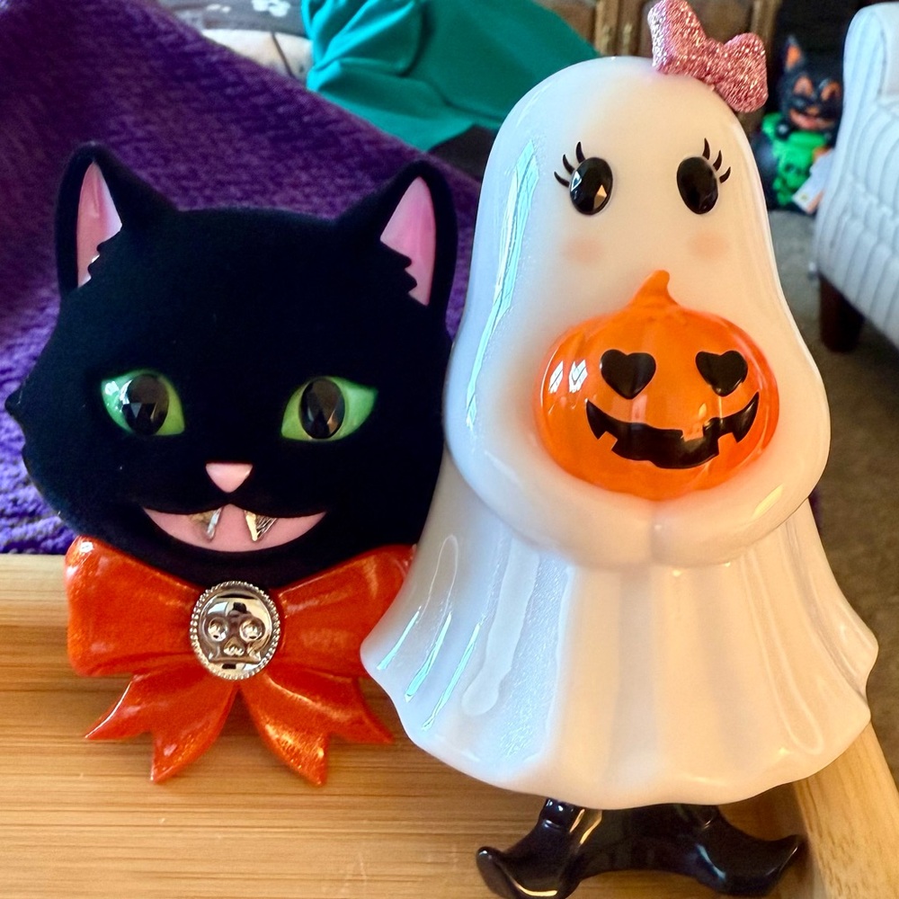 BATH & BODY WORKS halloween ghost and black cat wallflower plugs